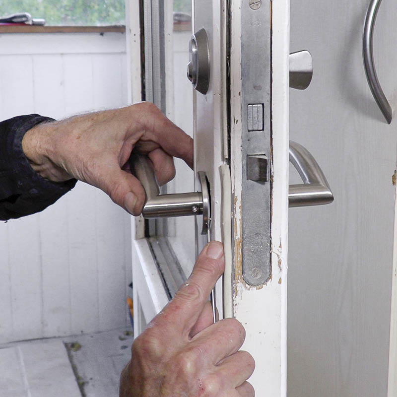 Löystynyt ovenkahva