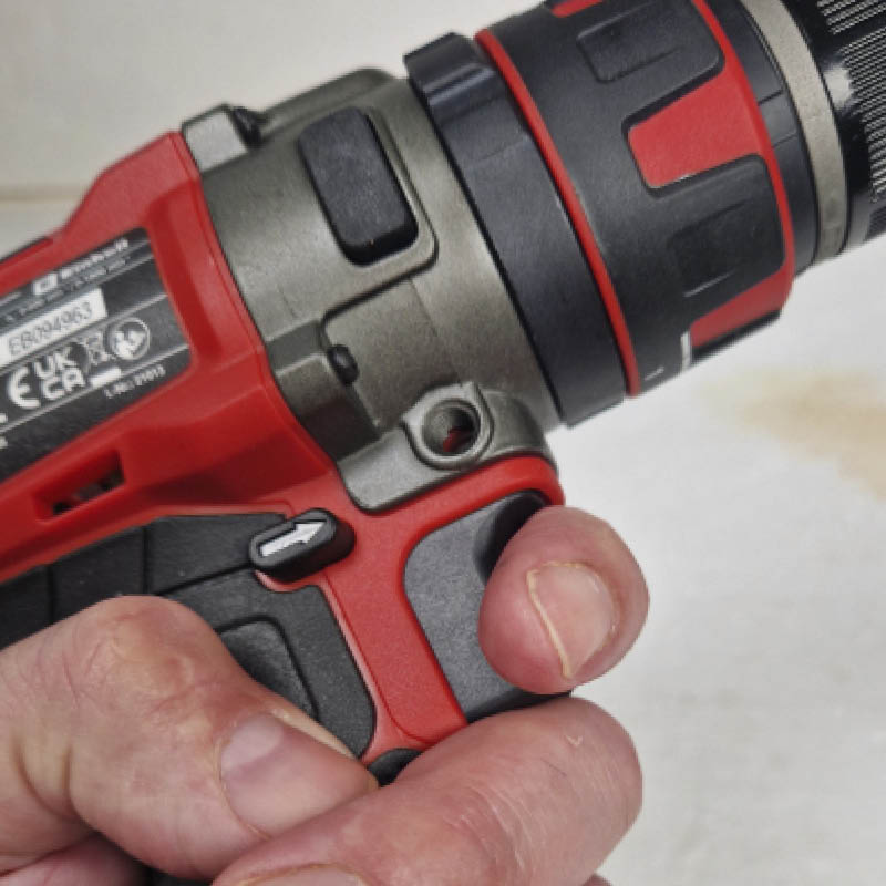 Porakone-ruuvinväännintä testivoittaja: Einhell-TP-CD-18-80-Li-i-BL