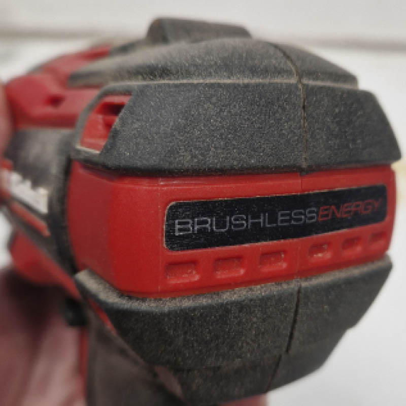 Porakone-ruuvinväännintä testivoittaja: Einhell-TP-CD-18-80-Li-i-BL