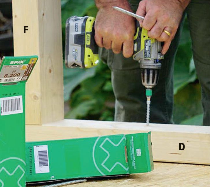 Isoleret anneks: Modul til isoleret anneks skrues fast på top- og bundramme