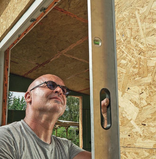 Isoleret anneks: Rammen til døren i isoleret anneks måles i lod og vage