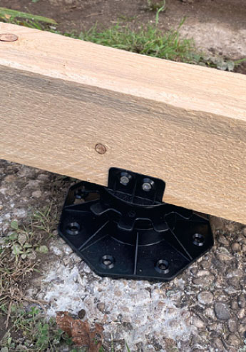 Strøer til terrasse i isoleret anneks kan klodses op på et fast underlag