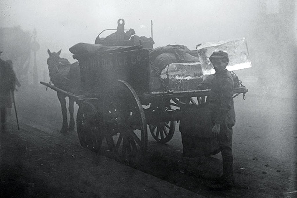 Ismann i tåkehav. Ismann i tåkehav.