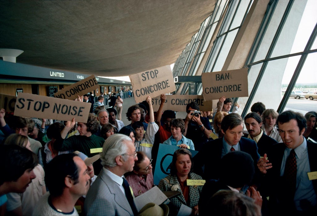 Protest tegen het geluidsoverlast Protest tegen het geluidsoverlast