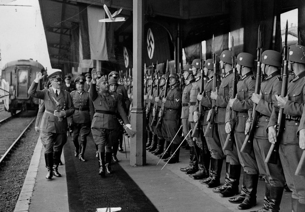 Wat is fascisme? | Van Mussolini en Hitler tot nu | Historianet.nl