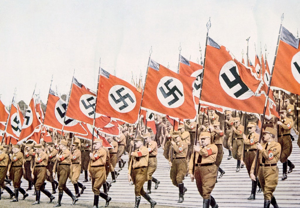 nazisme Nazi’s dragen rode nazivlag