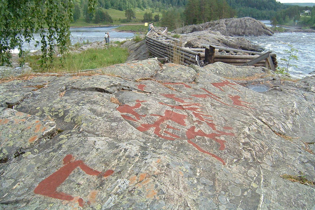 helleristninger-hva-betyr-de-og-hvorfor-er-de-r-de-historienet-no