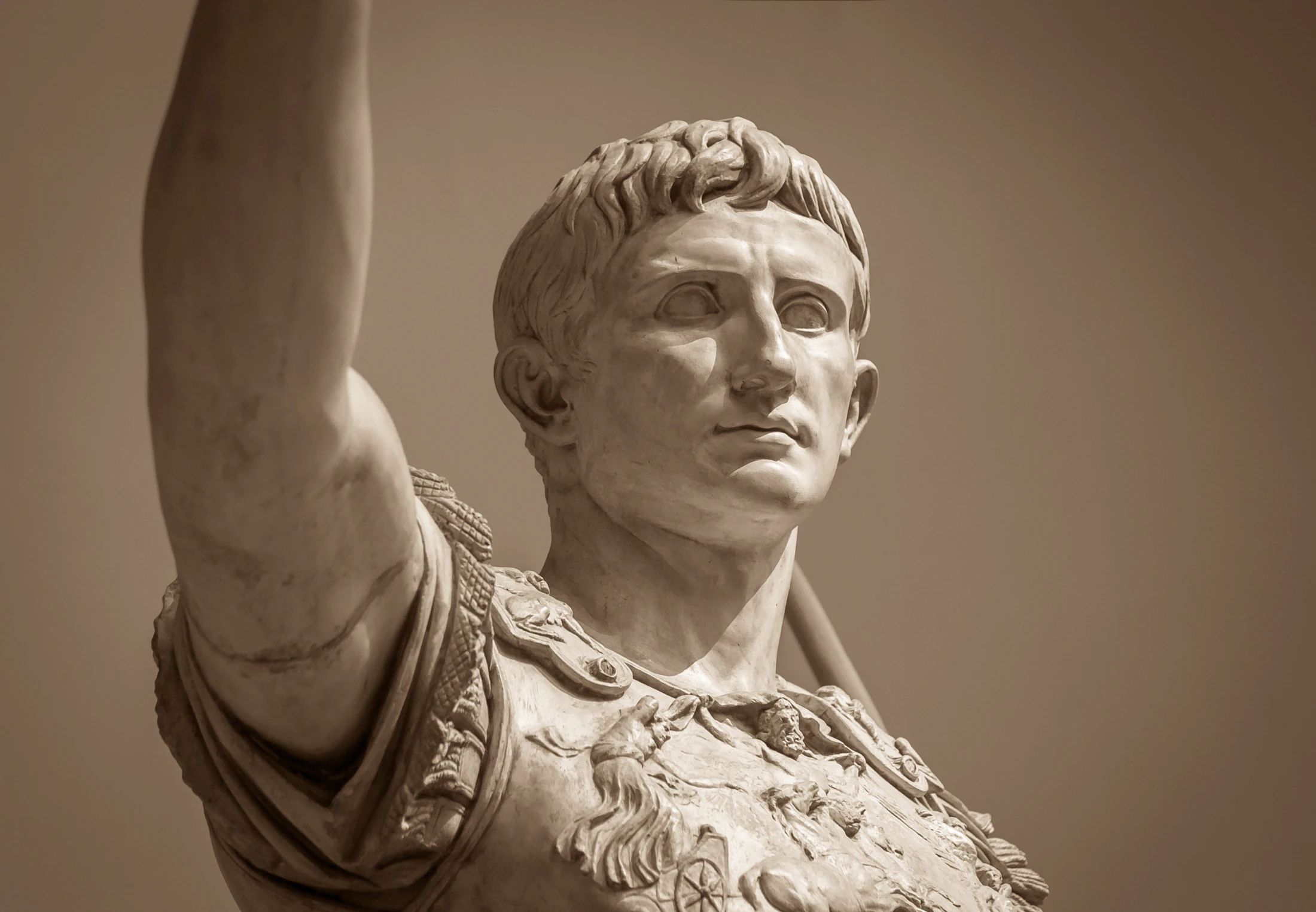Hvor virkelighedstro er oldtidens statuer? | historienet.dk