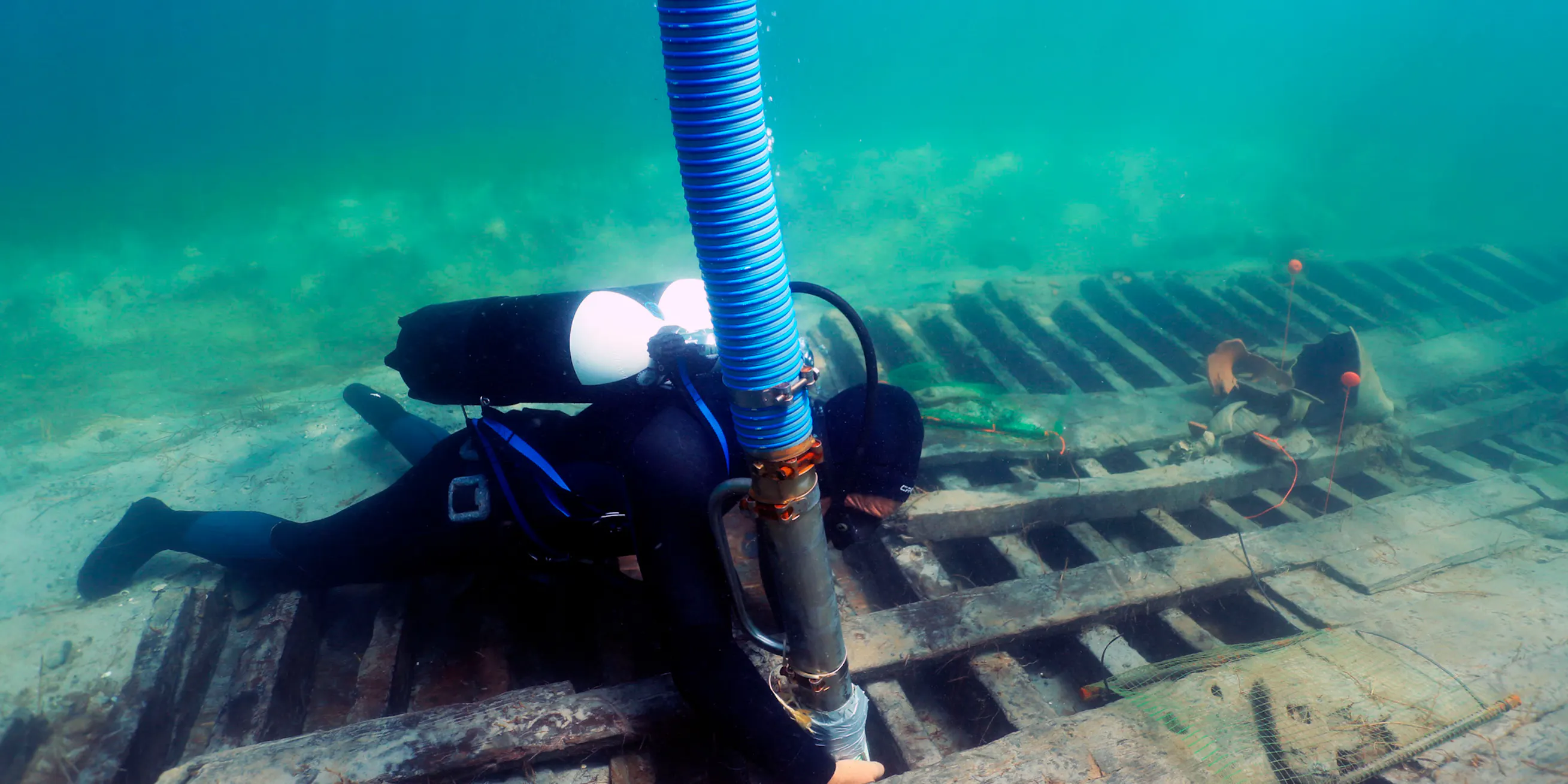 Marinearkæologer hæver komplet romersk skib | historienet.dk