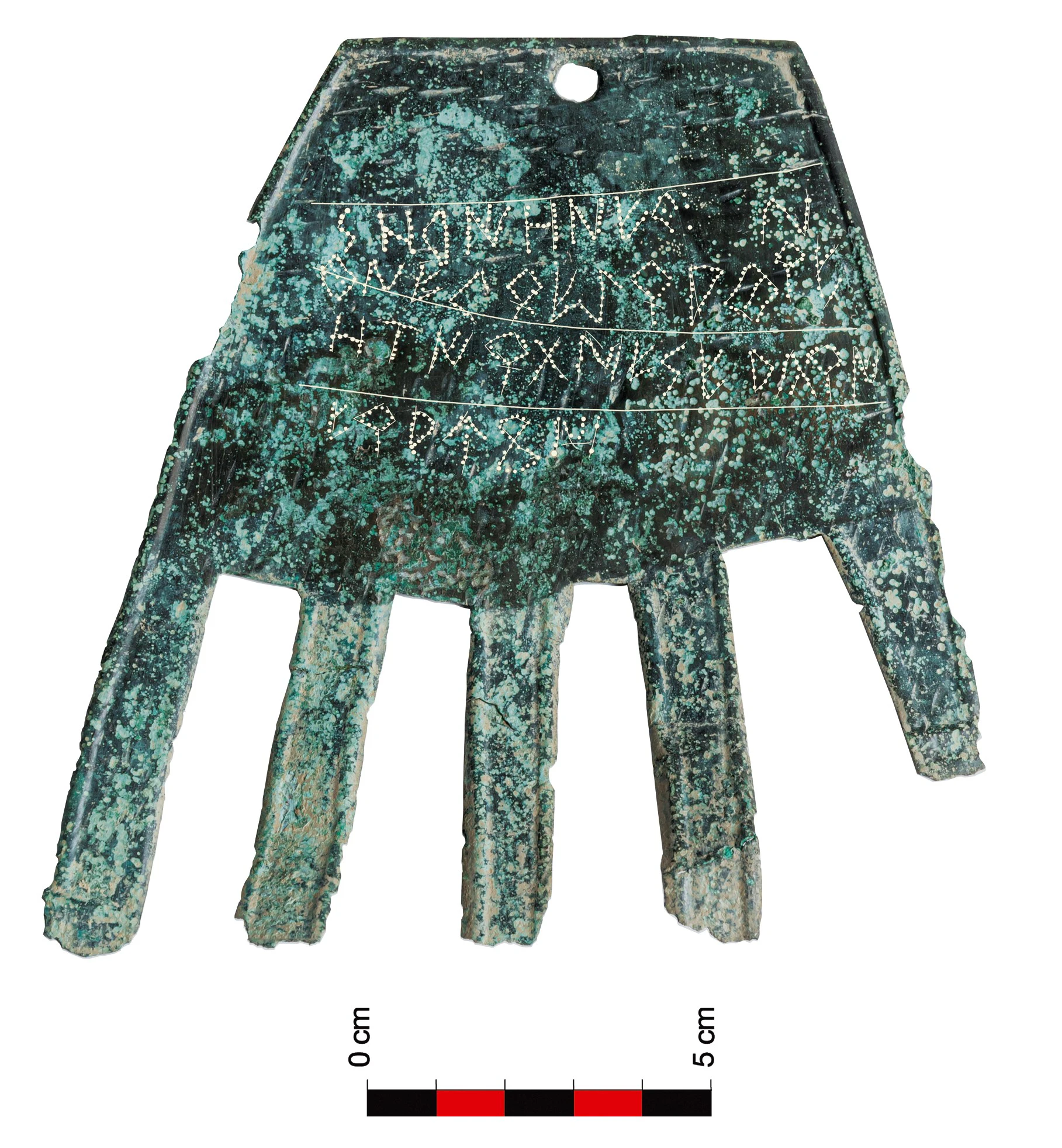 Inscripties Mysterieuze bronzen hand brengt onderzoekers op het spoor van oudste ...