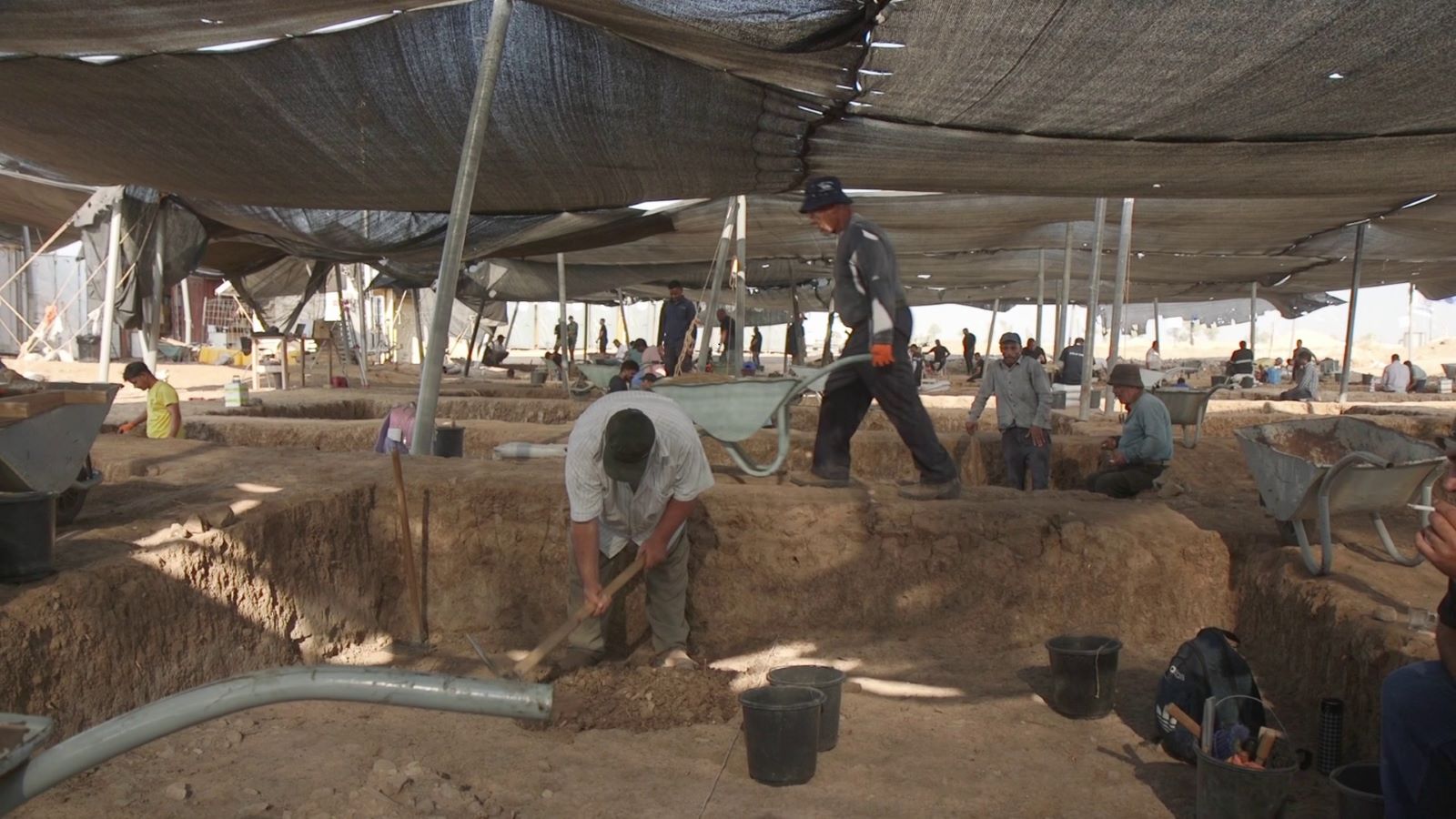 Arkæologer finder 5.500 år gammel “knivfabrik” i Israel | historienet.dk