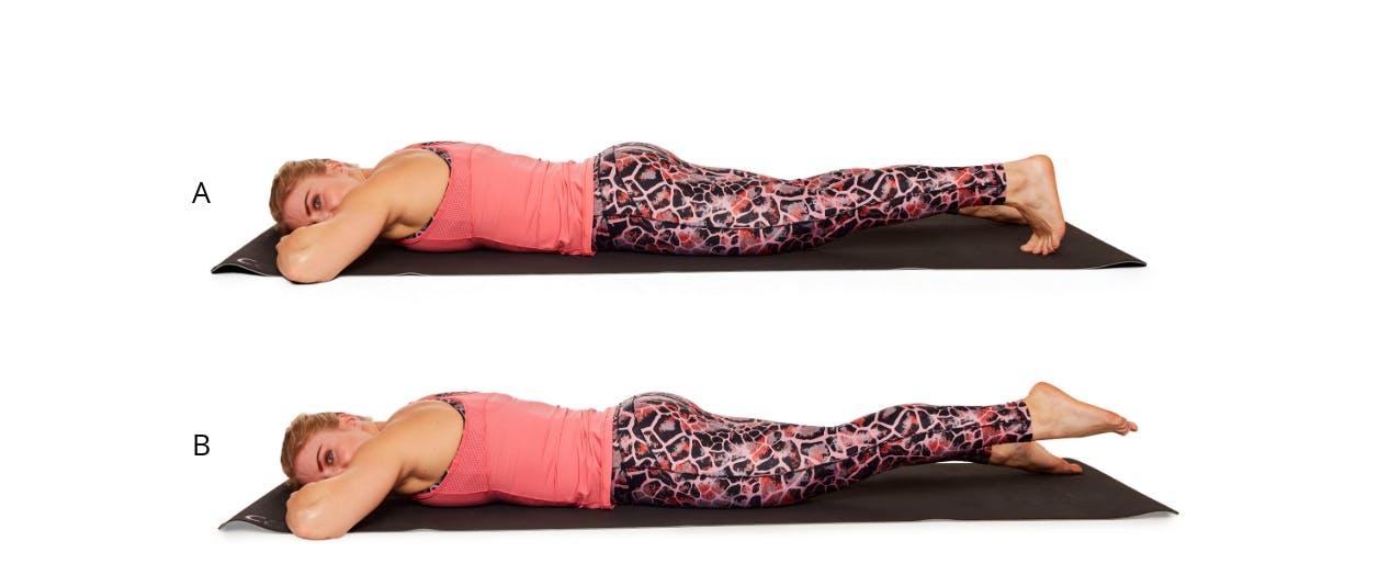 Kvinne gjør øvelse som vekker opp skinka. 