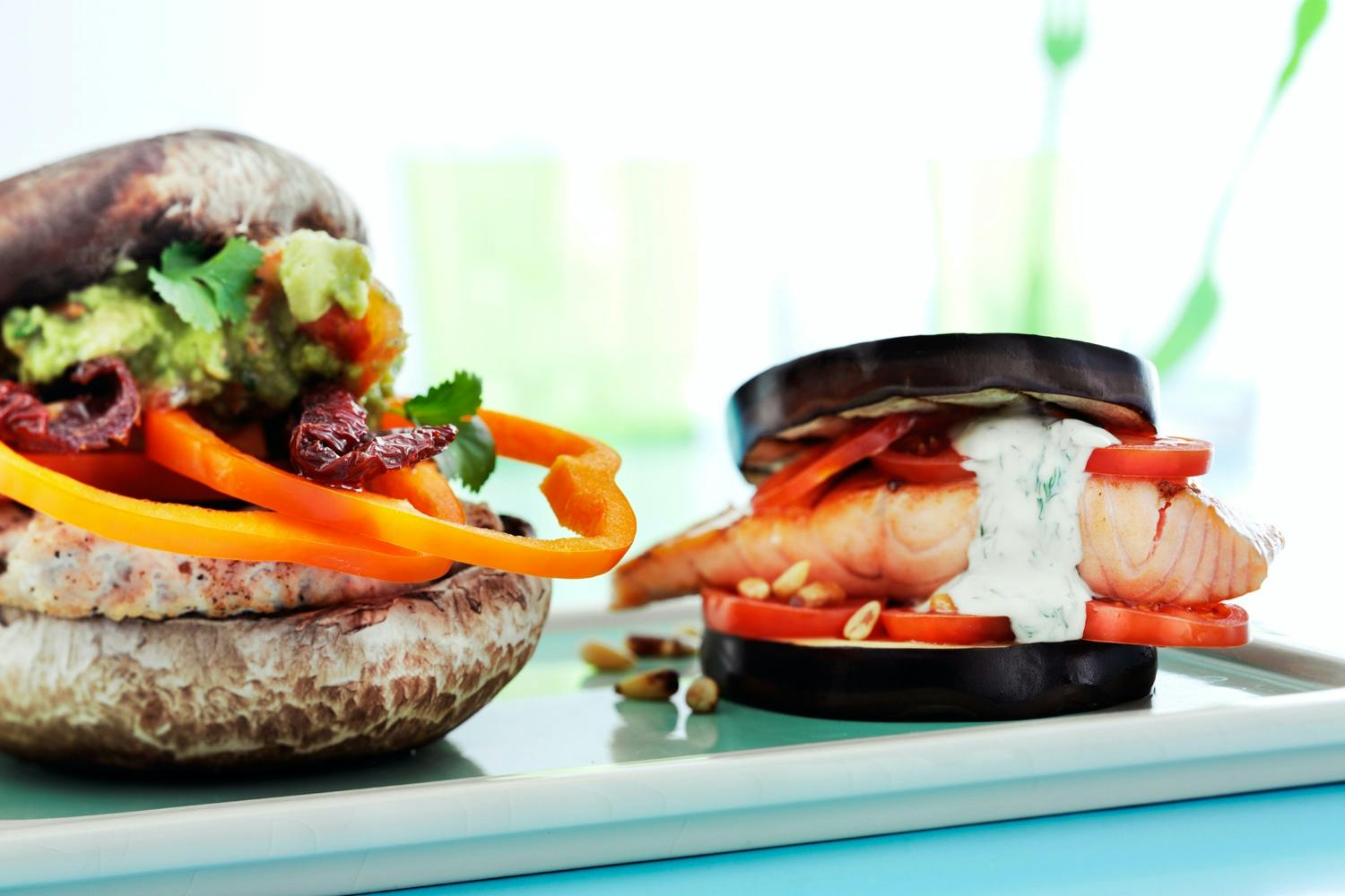 Burger med burgerboller af grøntsager 