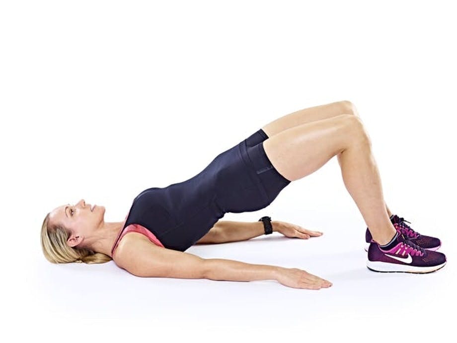 Kvinne tar bekkenløft