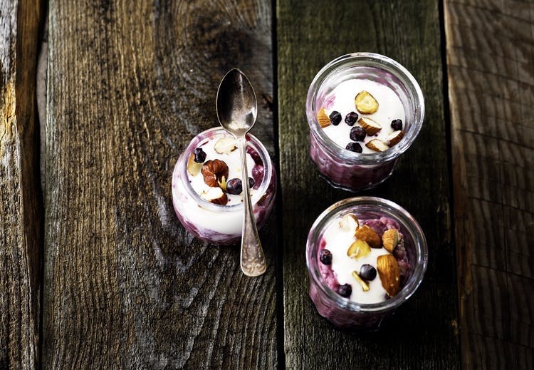 Seljankukka-skyr-kaurasmoothiet