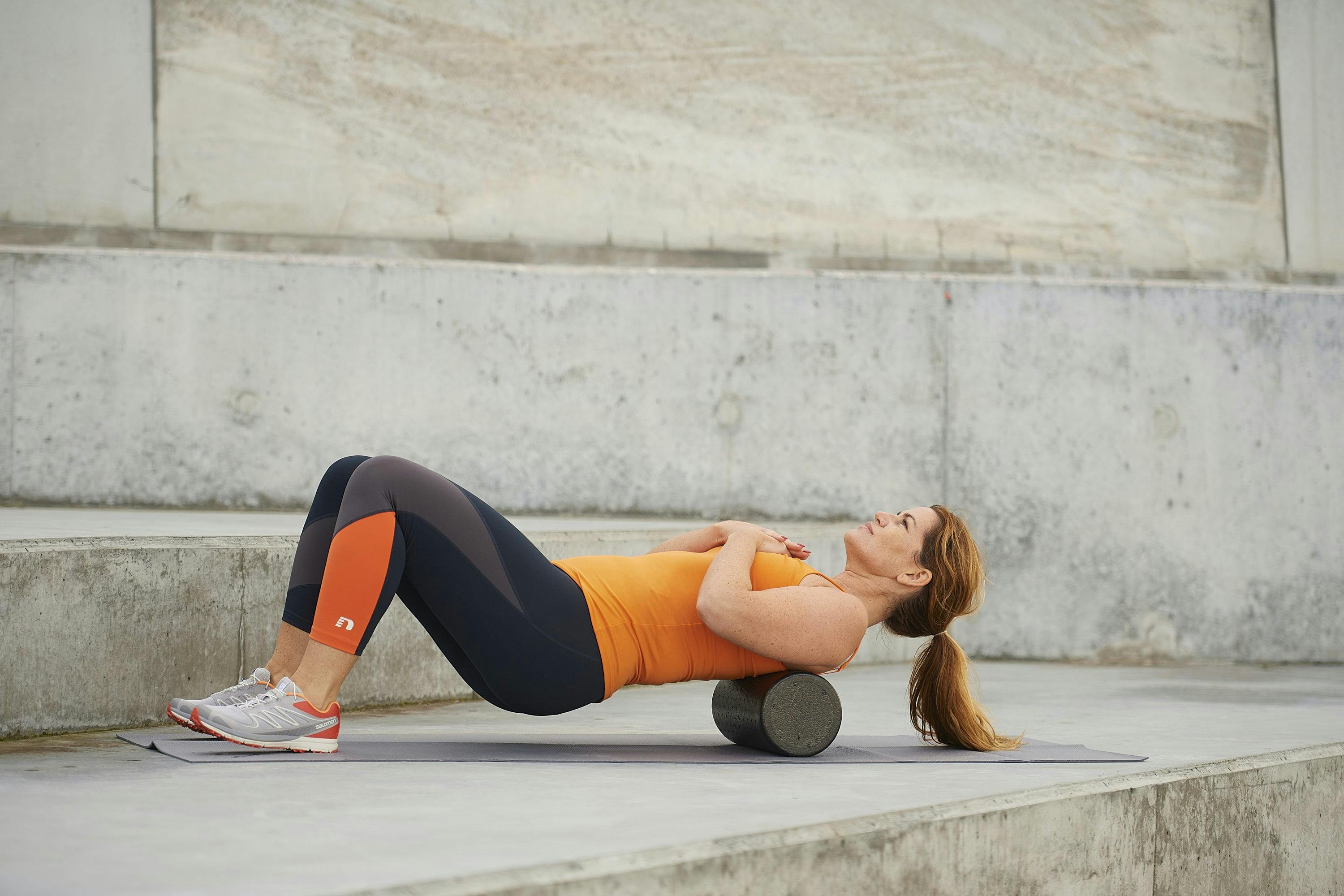 Skumrulle-øvelse for øvre rygg