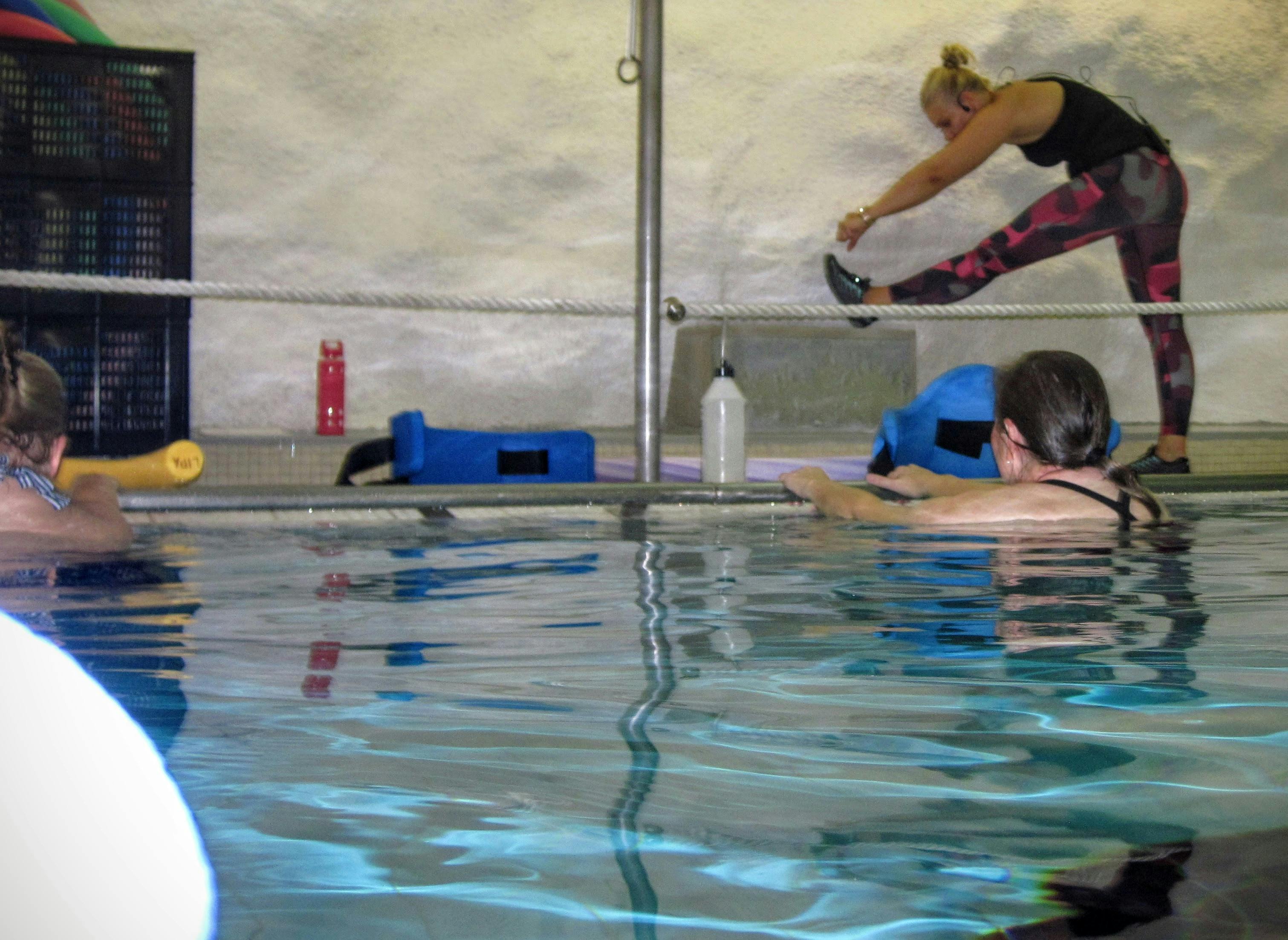 Karita Velling ja syvän veden jumpparit