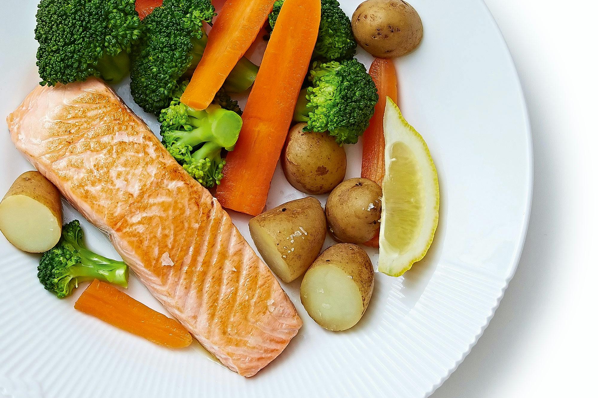 Laxfilé med ångkokta grönsaker – 5:2-dieten recept