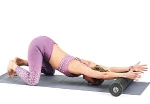 Ryggstretch på knä bindväv