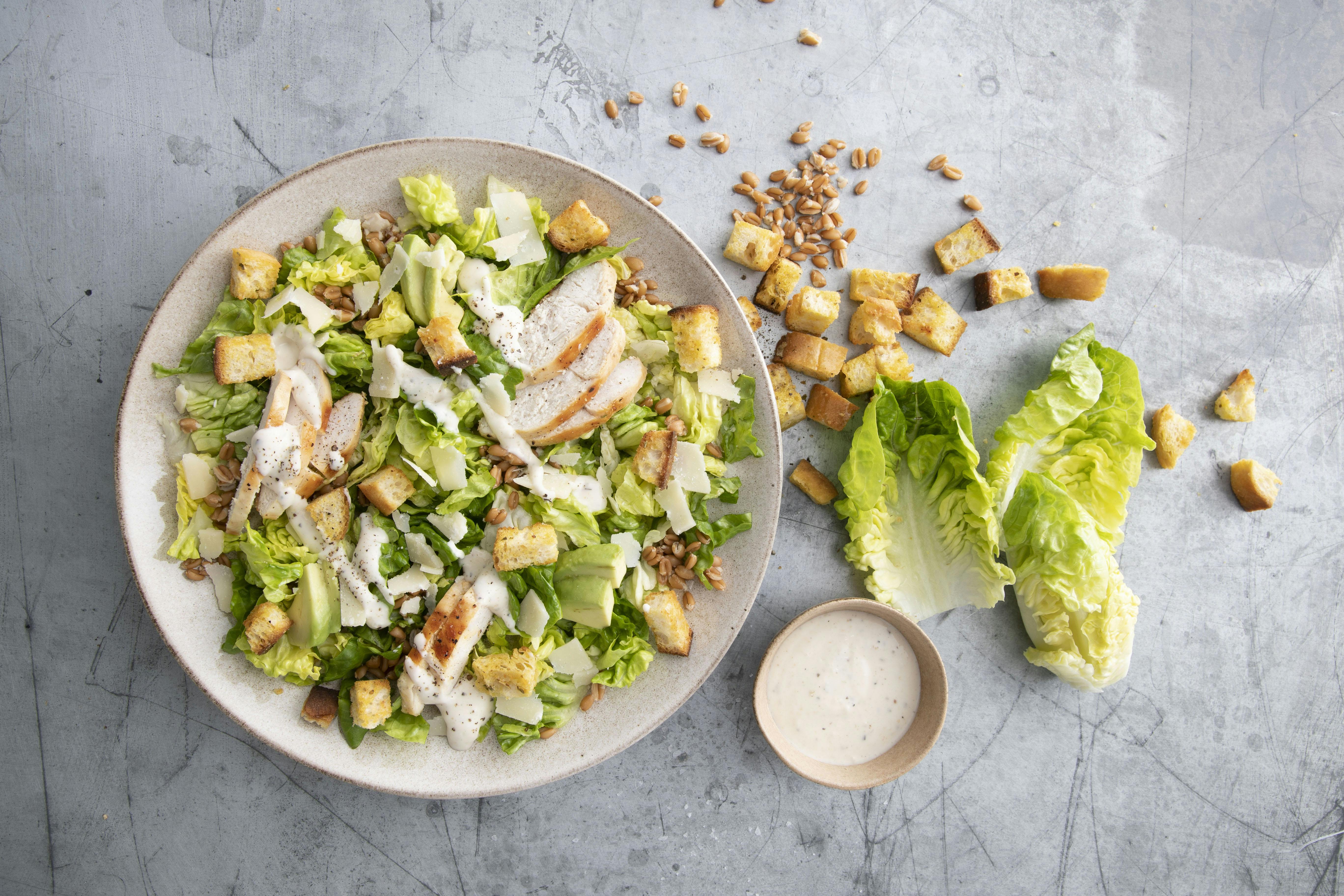 Tallrik med caesarsallad