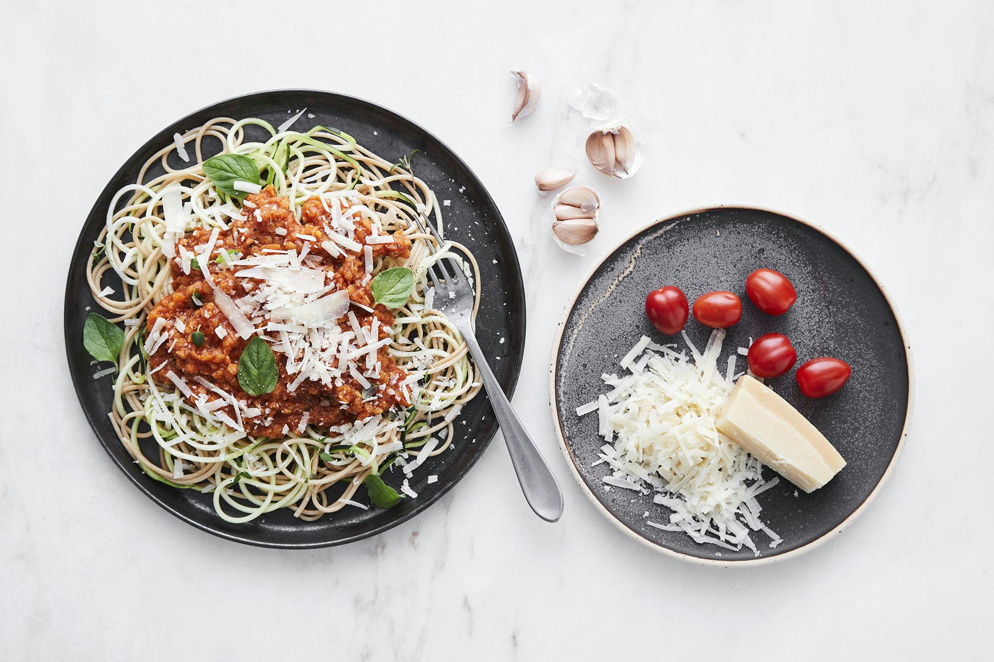 Spaghetti med linse-bolognese og squash