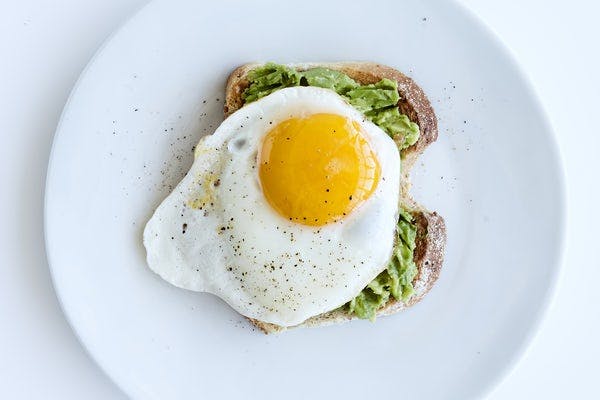 Tallerken med speilegg