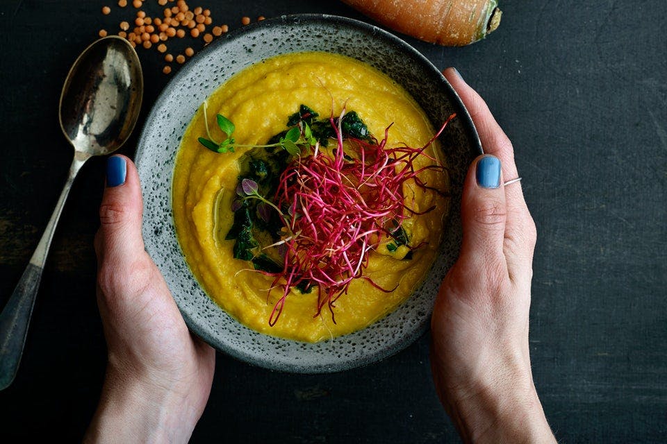 Rød linsesuppe med søtpotet