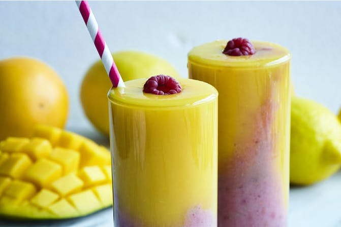 Keltainen vadelmasmoothie