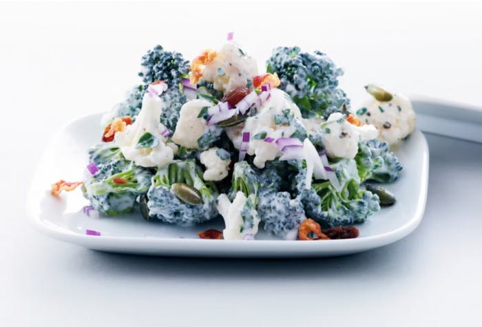 Matpakkesalat med brokkoli og blomkaal