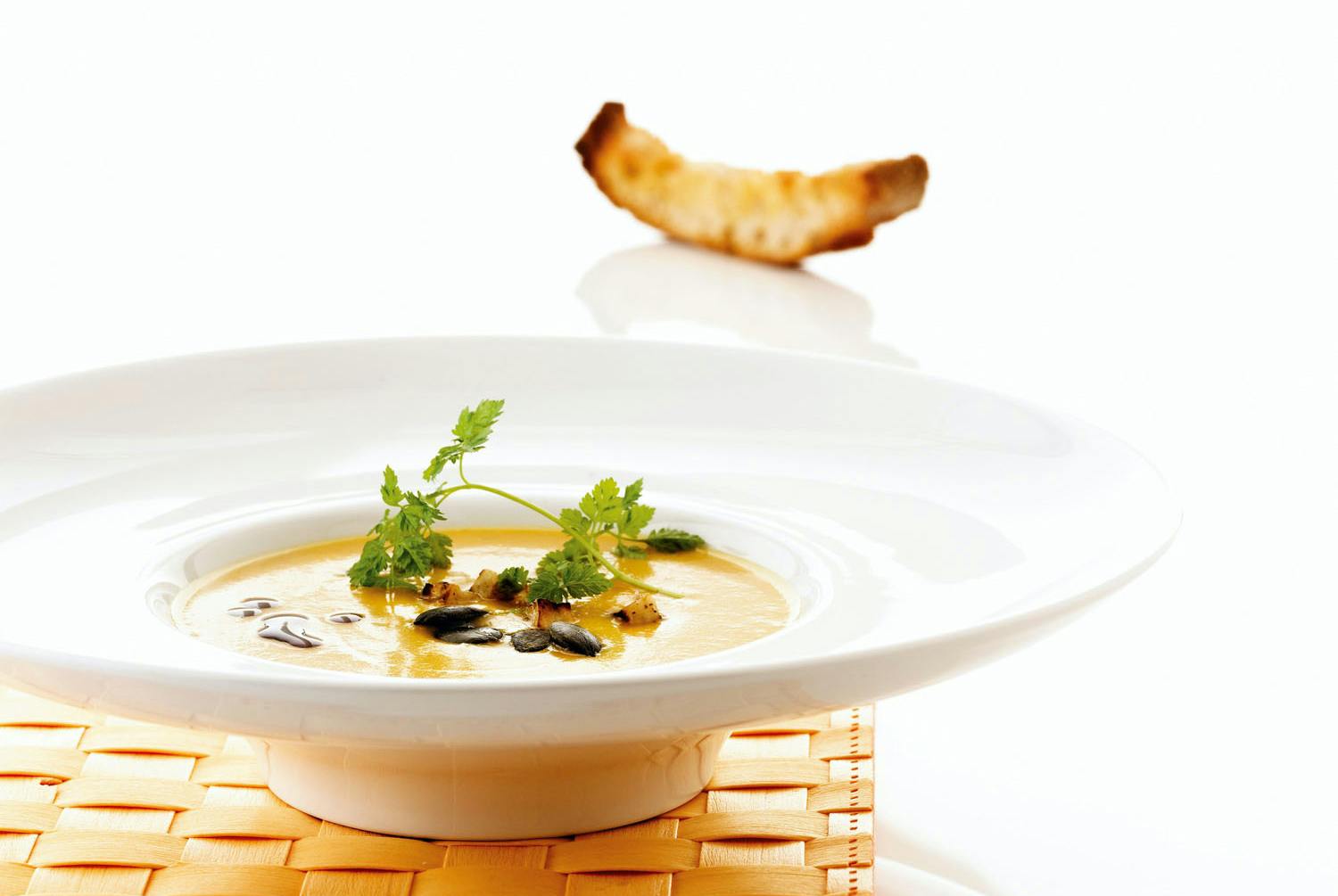 Kurpitsa-sellerikeitto