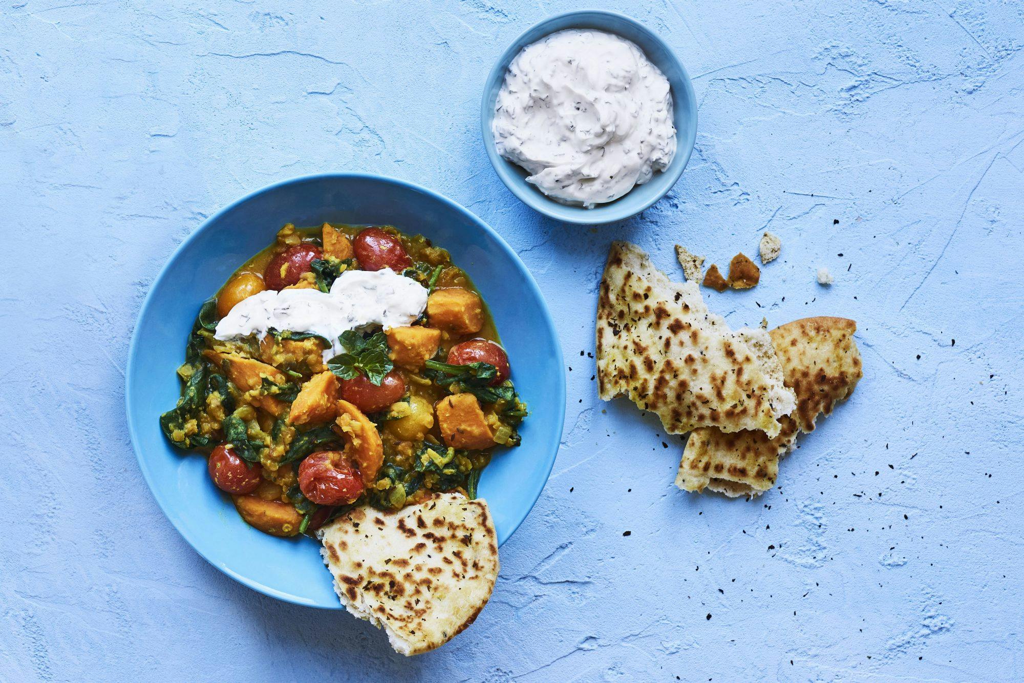 Dahl med røde linser og søtpotet