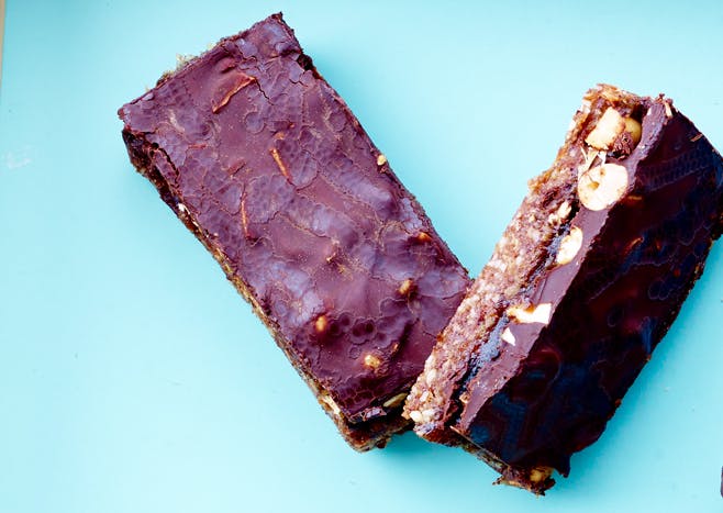 Barer med jordnötter och choklad