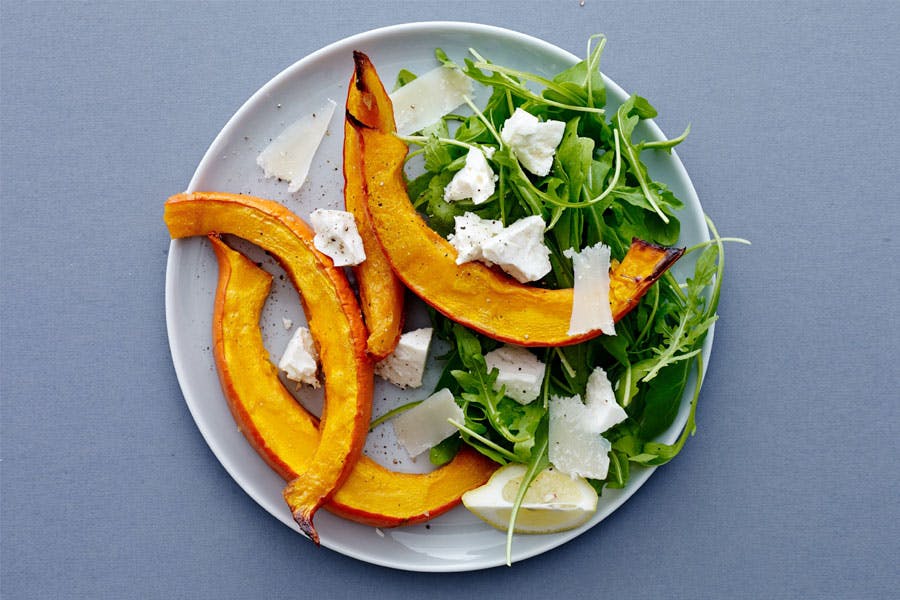 Bagte hokkaido-fritter med feta