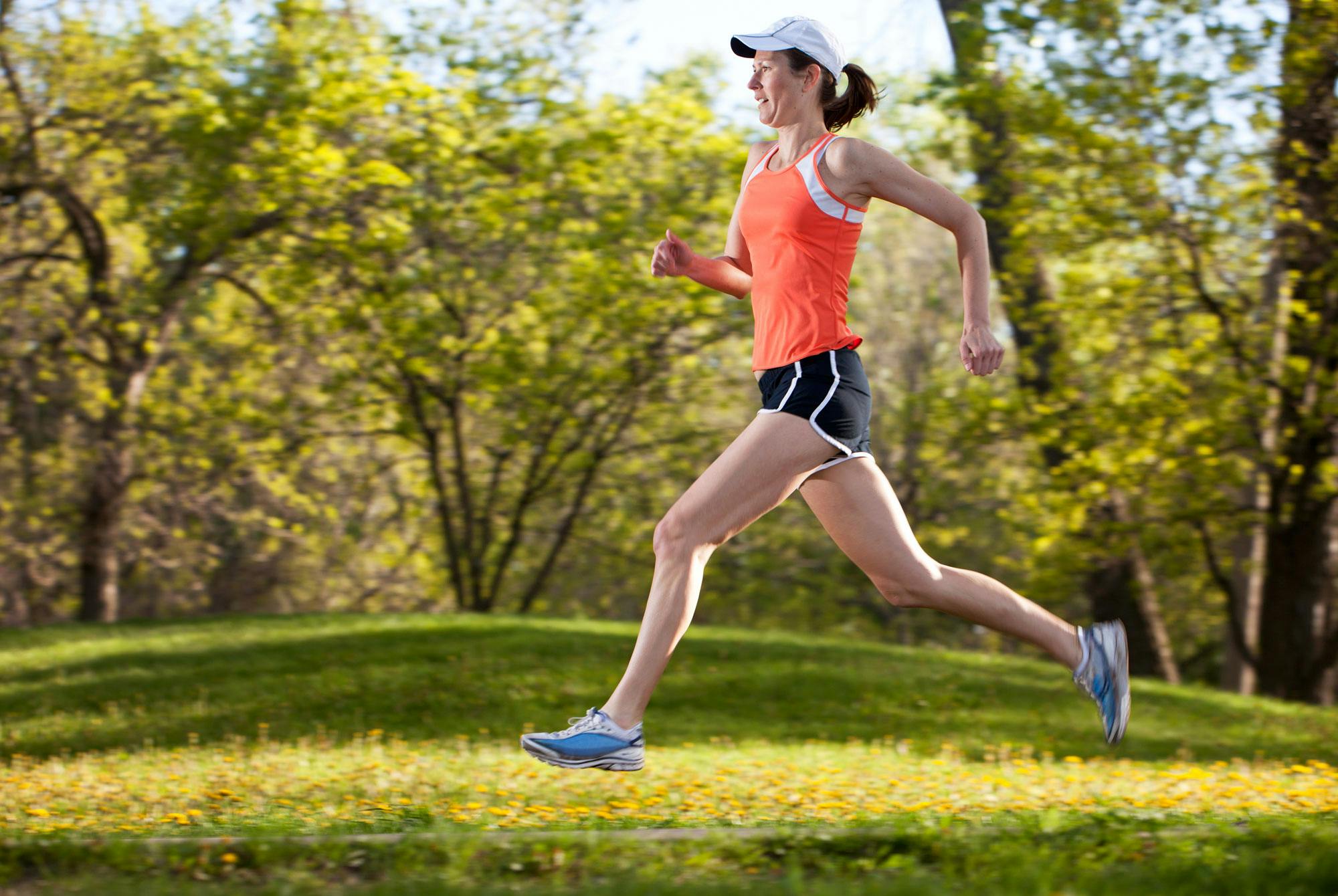 kvinnelig løper cooper test