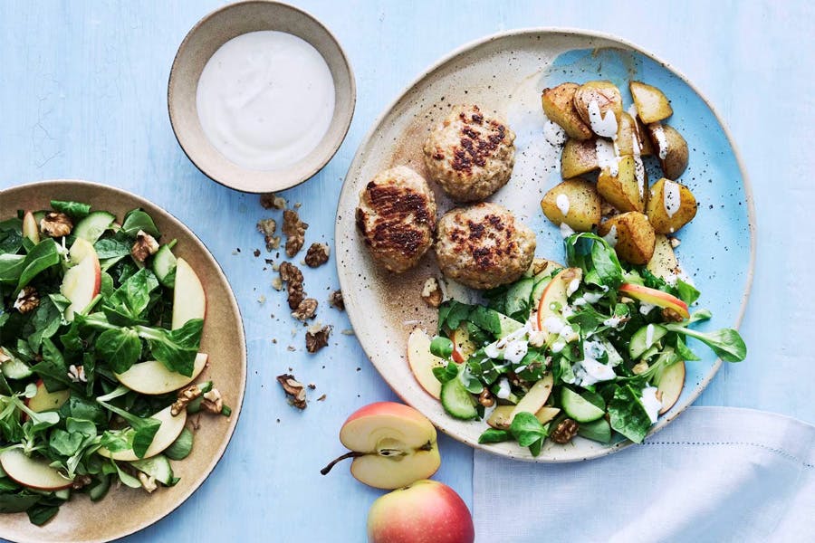 Havregrynskjøttboller og tilbehør