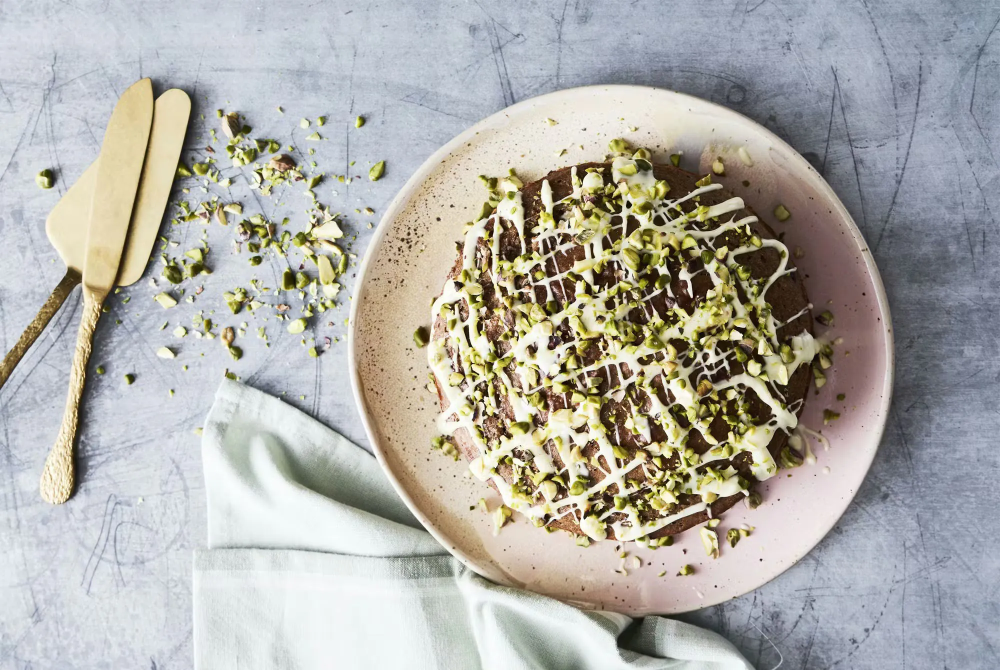 Sunn gulrotkake med hvit sjokolade