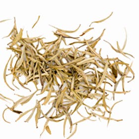 Valkoisen teen lehtiä