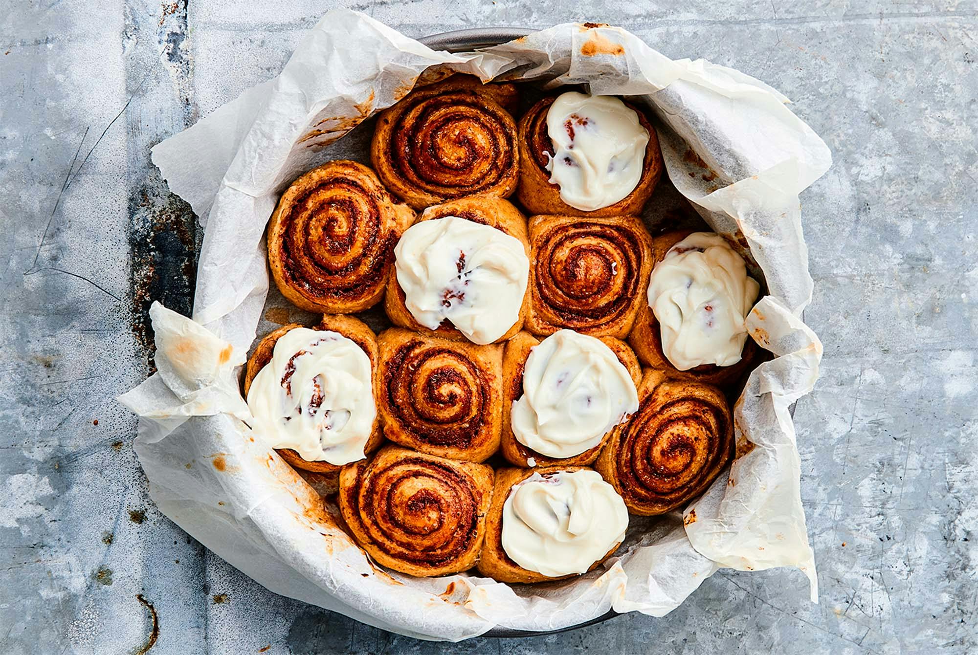 Kanelsnegle i fad