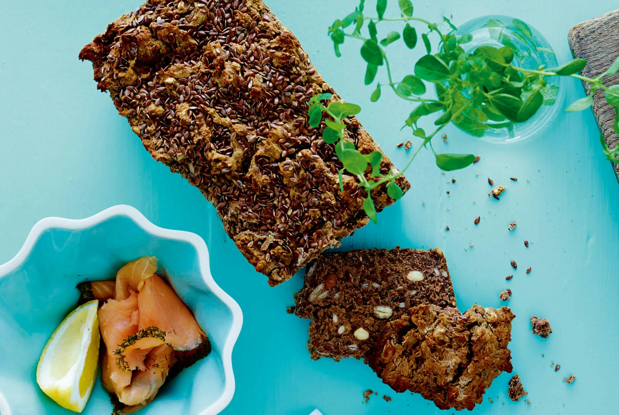 Rugbrød med kastanje og linfrø