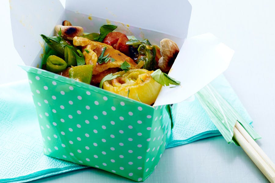 Kylling cashew med pak choi