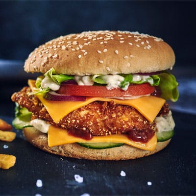 Burger med kylling og ost