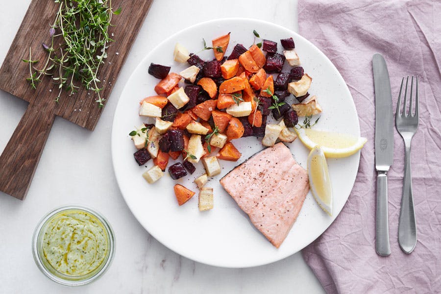 Lax i ugn med rotfrukter