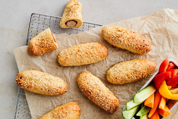 Pølsehorn bagt med hytteost og havregryn