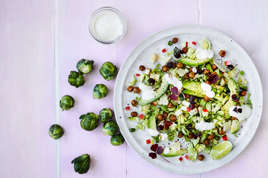 Cæsarsalat med rosenkål