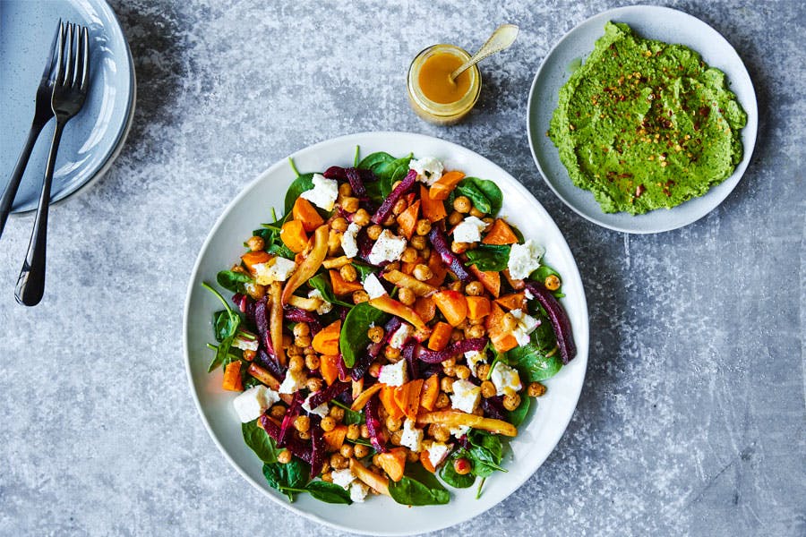 Sallad med palsternacka, kikärtor och fetaost