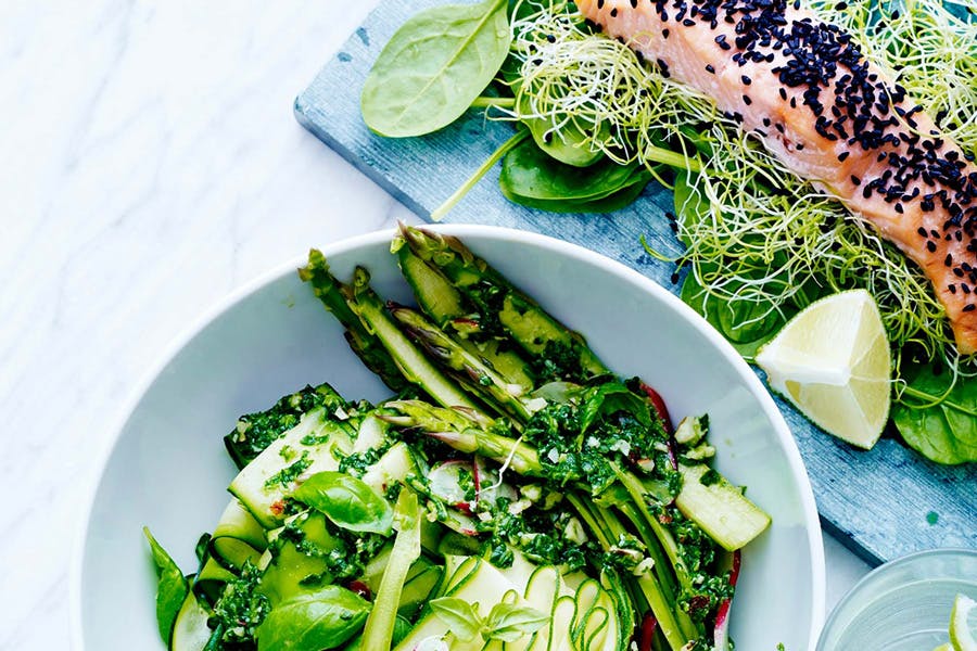 Squashpasta med ovnbagt laks