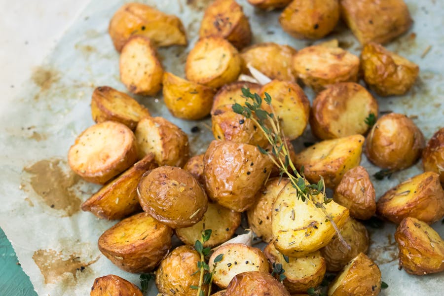 Uuniperunat ja timjamia