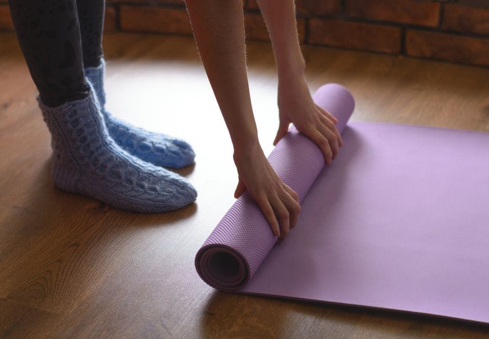 ULDSOKKER OG YOGAMÅTTE
