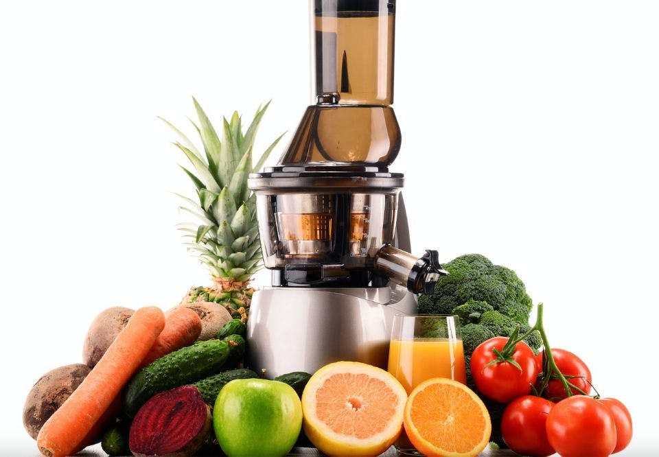 SLOW JUICER