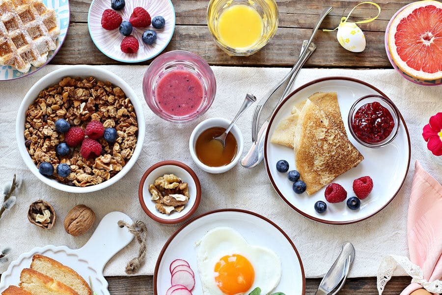 Brunsjbord med deilige retter